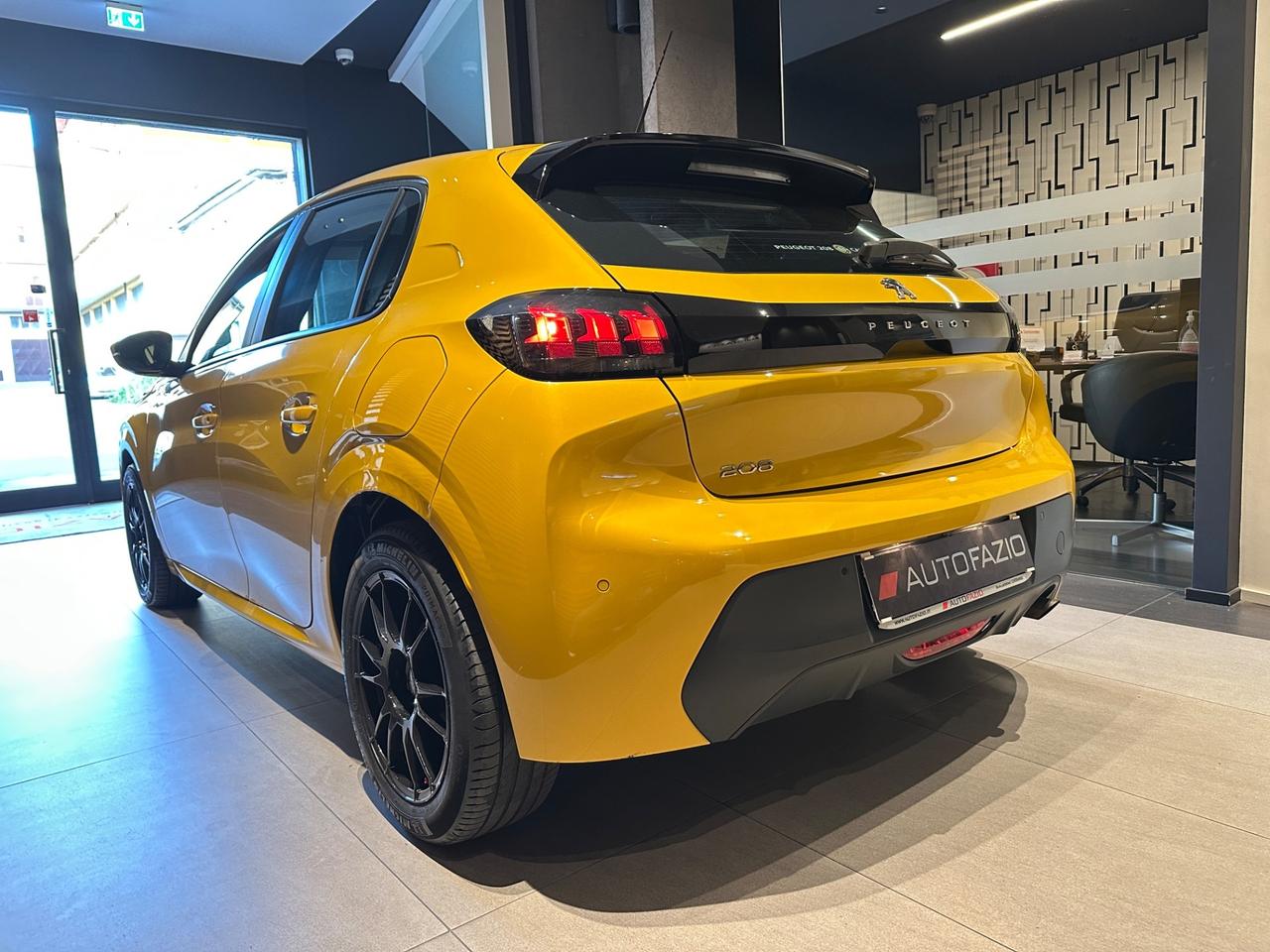 Peugeot 208 PureTech Stop&Start 5 porte Allure