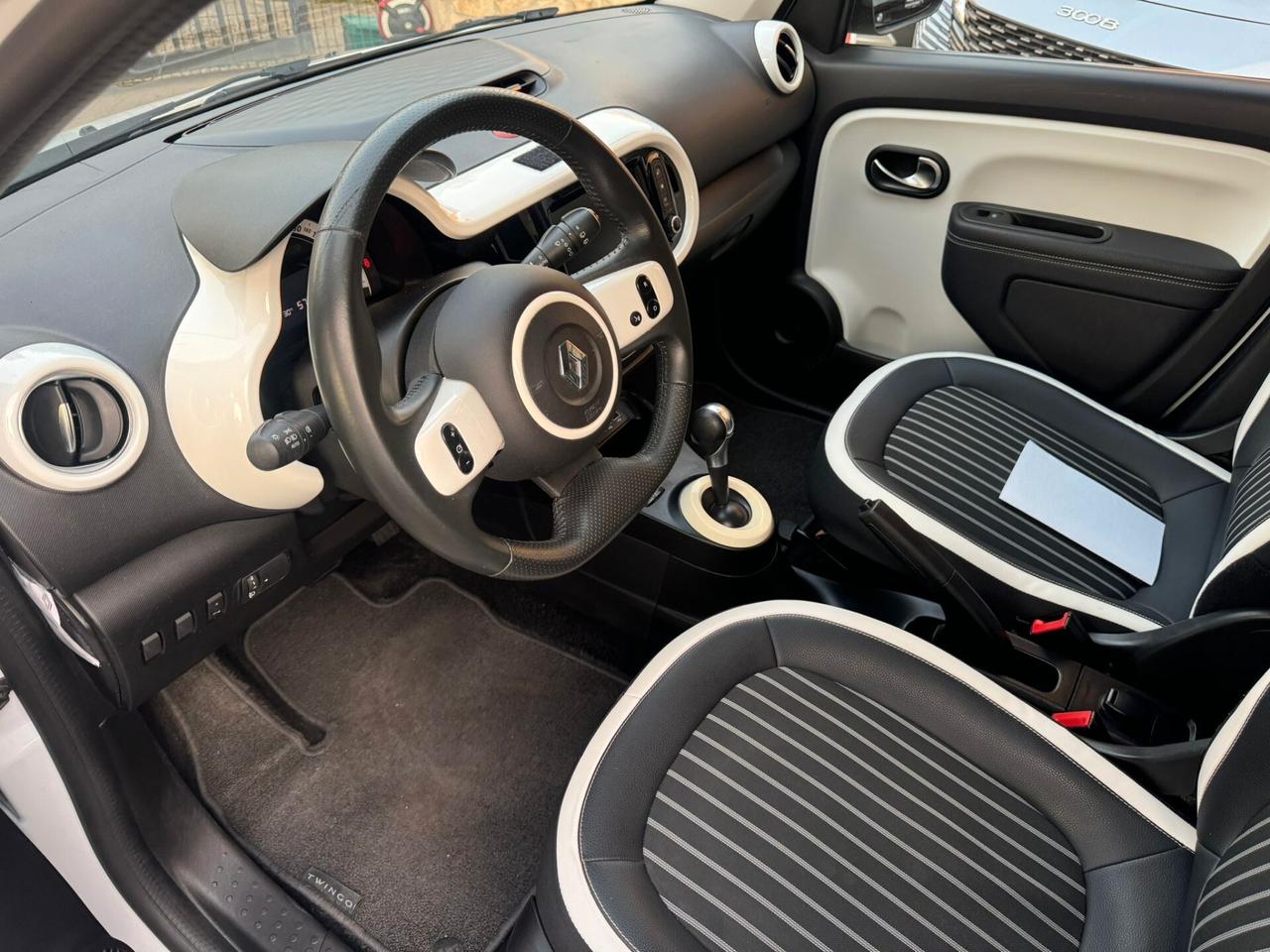 Renault Twingo TCe 95 CV EDC Intens