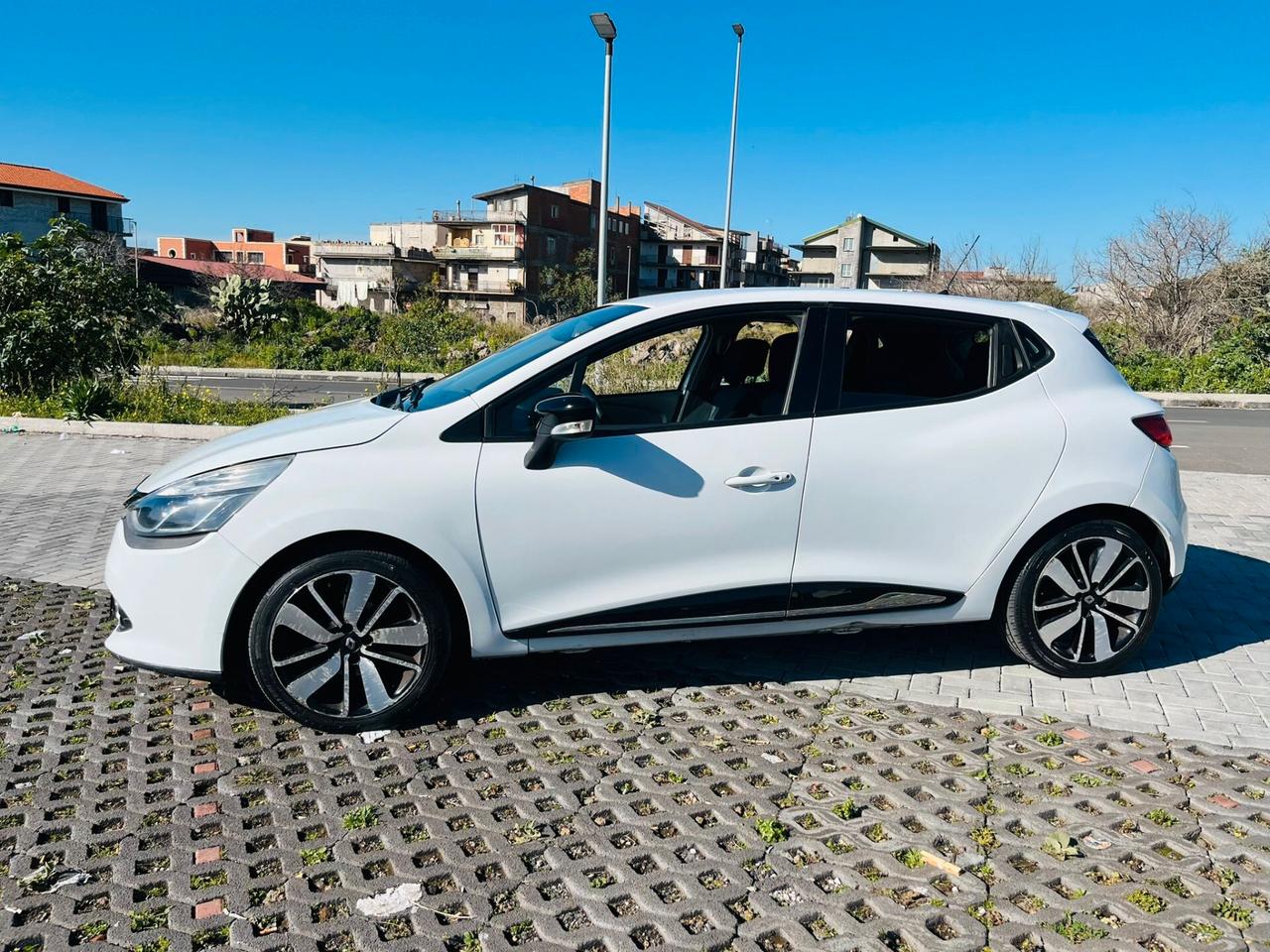 Renault Clio 1.5DCI FULLOPTIONAL CHIAMA 2014