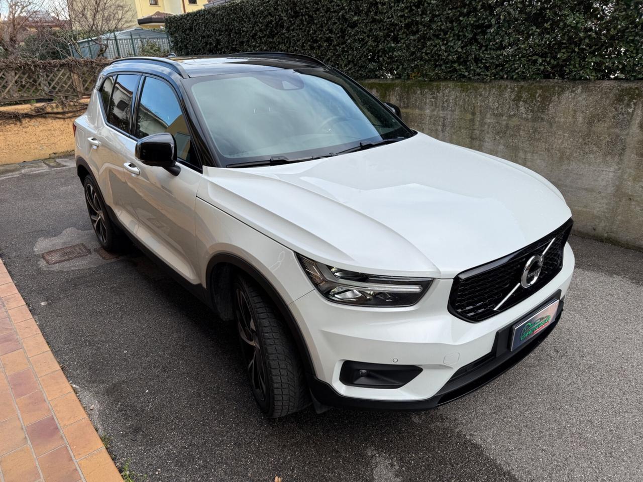 Volvo XC40 D3 AWD Geartronic R-design 190cv