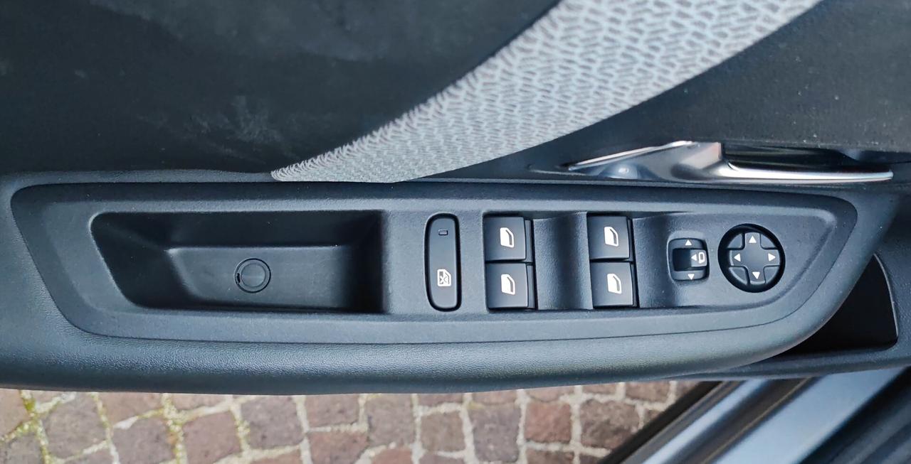 Citroen C4 BlueHDi 130 S&S EAT8 Shine