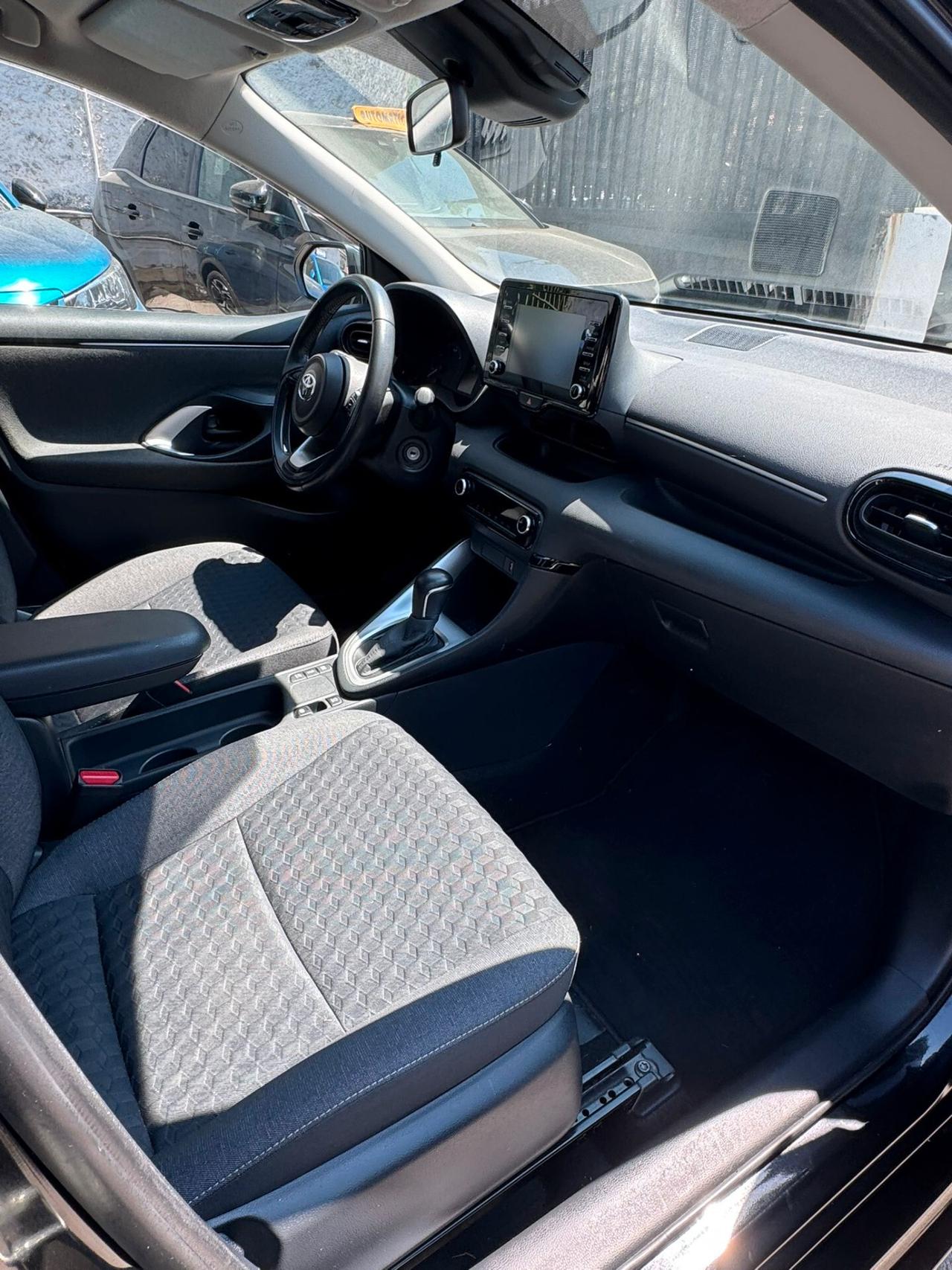 Toyota Yaris 1.5 Hybrid 5 porte Active