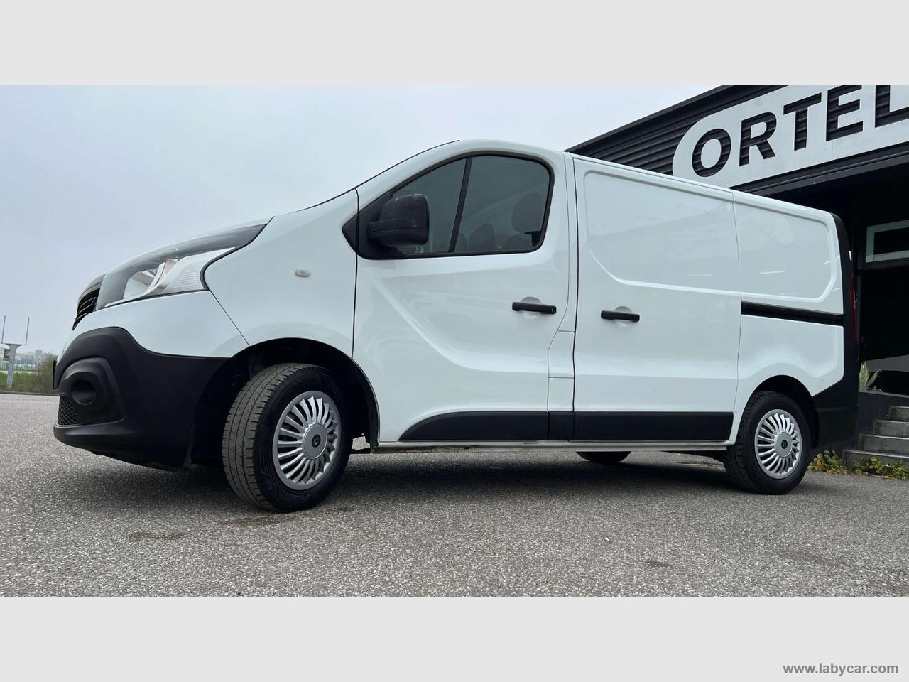 RENAULT Trafic T27 1.6dCi 120 Furgone Ice PORTA LAT DX-SX + I.V.A.