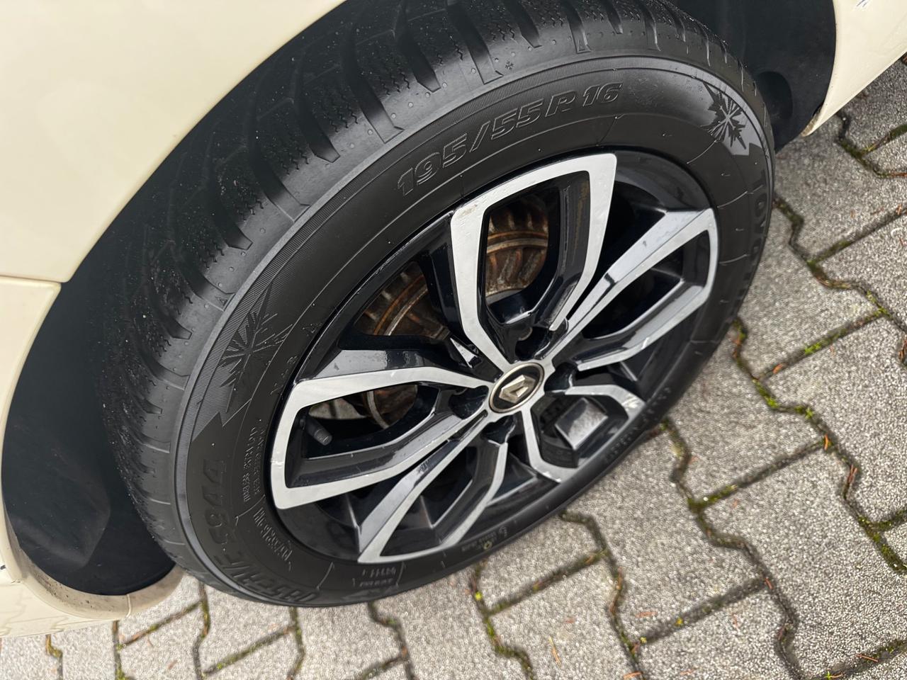 Renault Clio dCi AUTOMATICA NEOPATENTATI Euro 6b