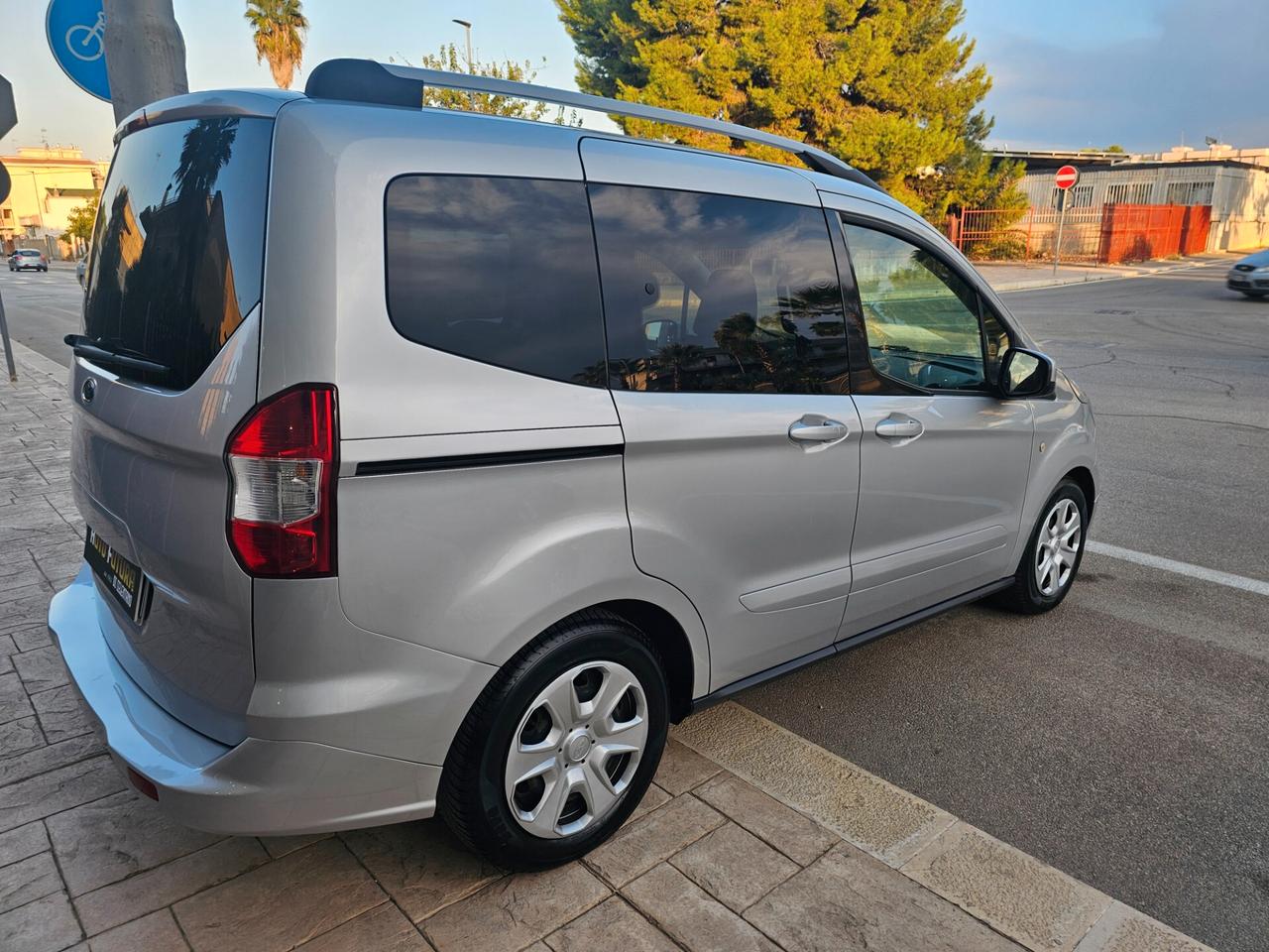 FORD TOURNEO COURIER 1.5 TDCI 75CV PLUS VETTURA