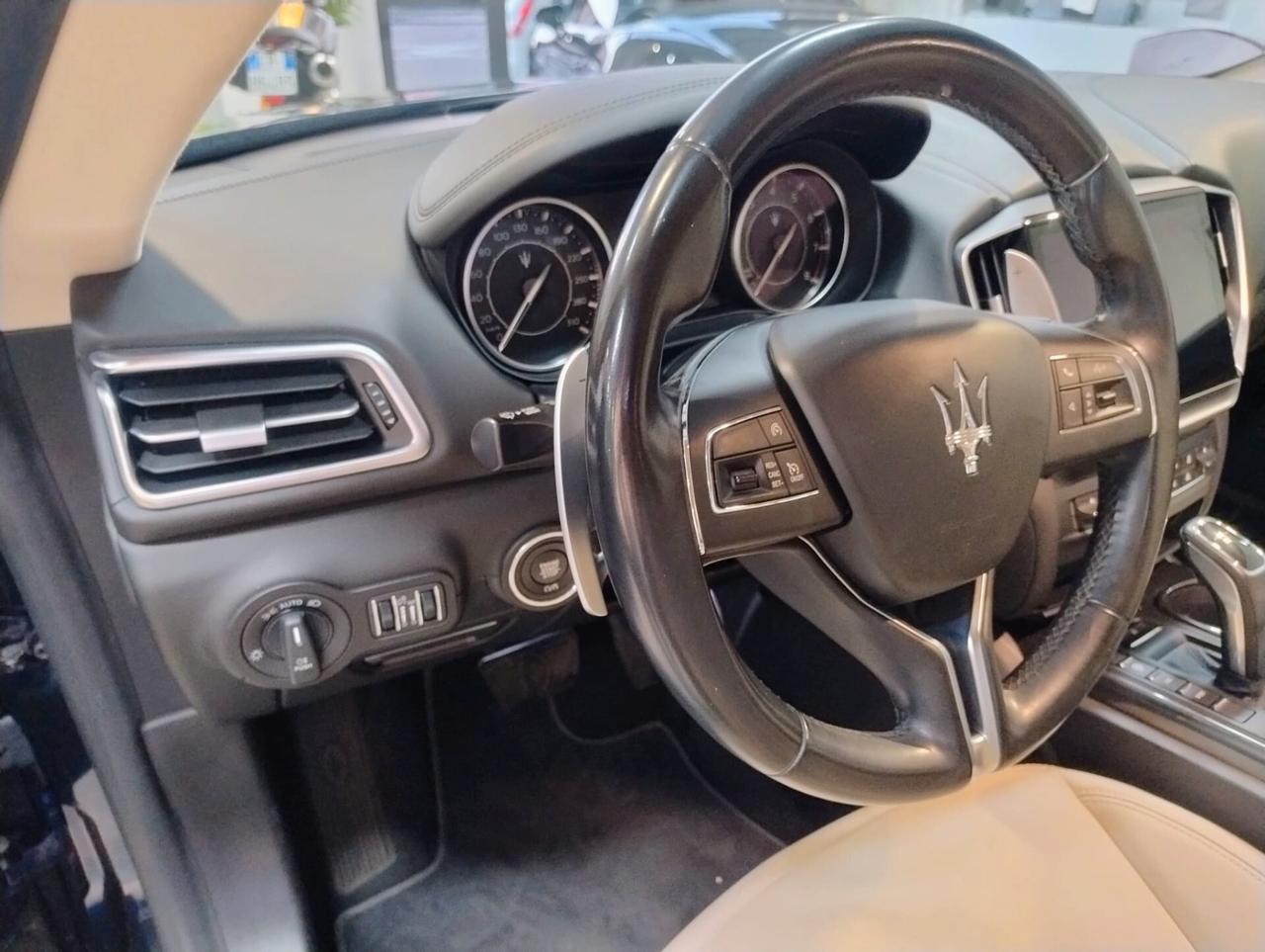 Maserati Ghibli L4 330 CV MHEV Granlusso