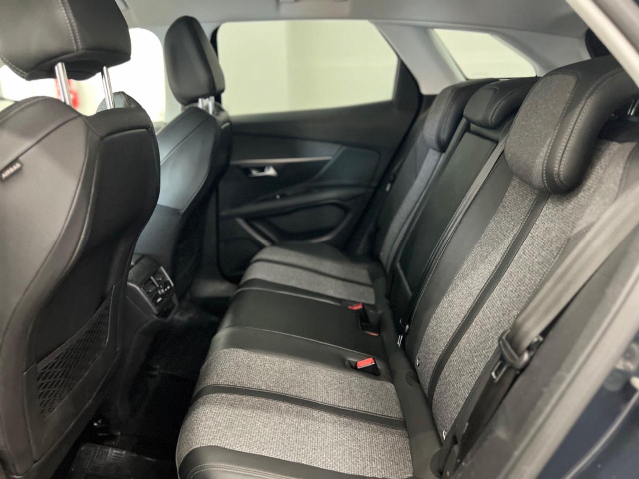 Peugeot 3008 BlueHDi 130 S&S EAT8 Allure 2019
