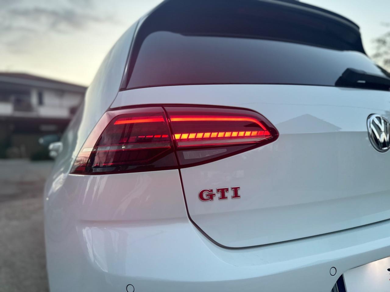 Volkswagen Golf GTI TCR 2.0 TSI DSG 5p. BlueMotion Technology