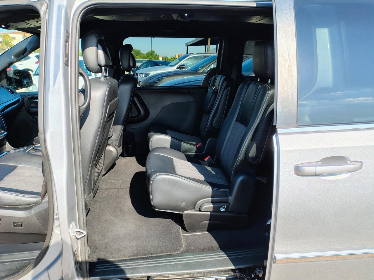 Lancia Voyager 2.8 Turbodiesel Platinum 177 CV