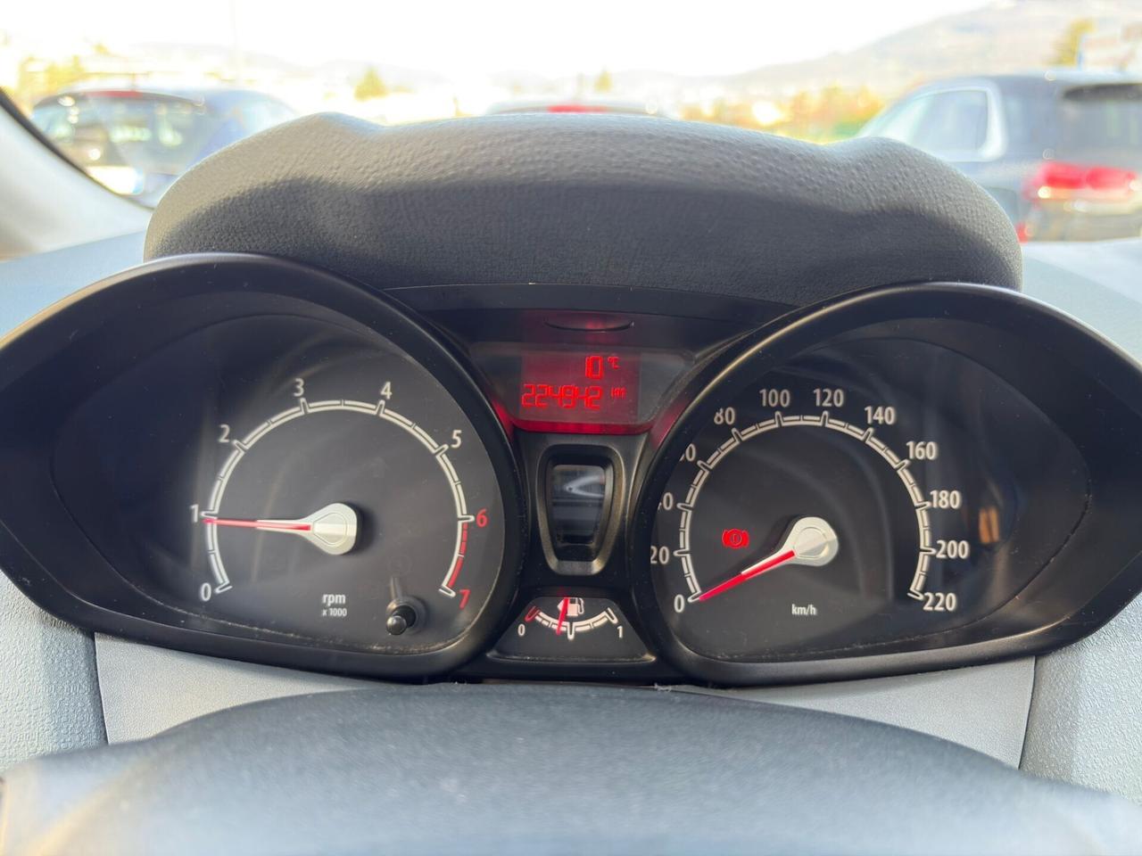 Ford Fiesta TITANIUM 1.2 5P. UNICO PROPRIETARIO