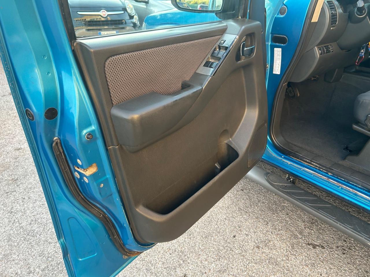Nissan Navara 2.5 dCi 4 porte Doppia Cabina 4X4