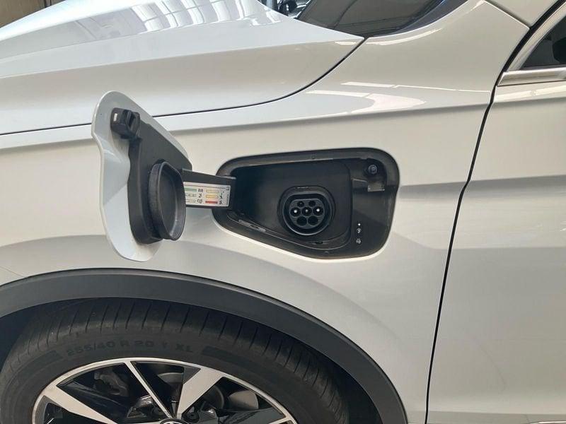 Volkswagen Tiguan 1.4 TSI eHYBRID DSG R-Line