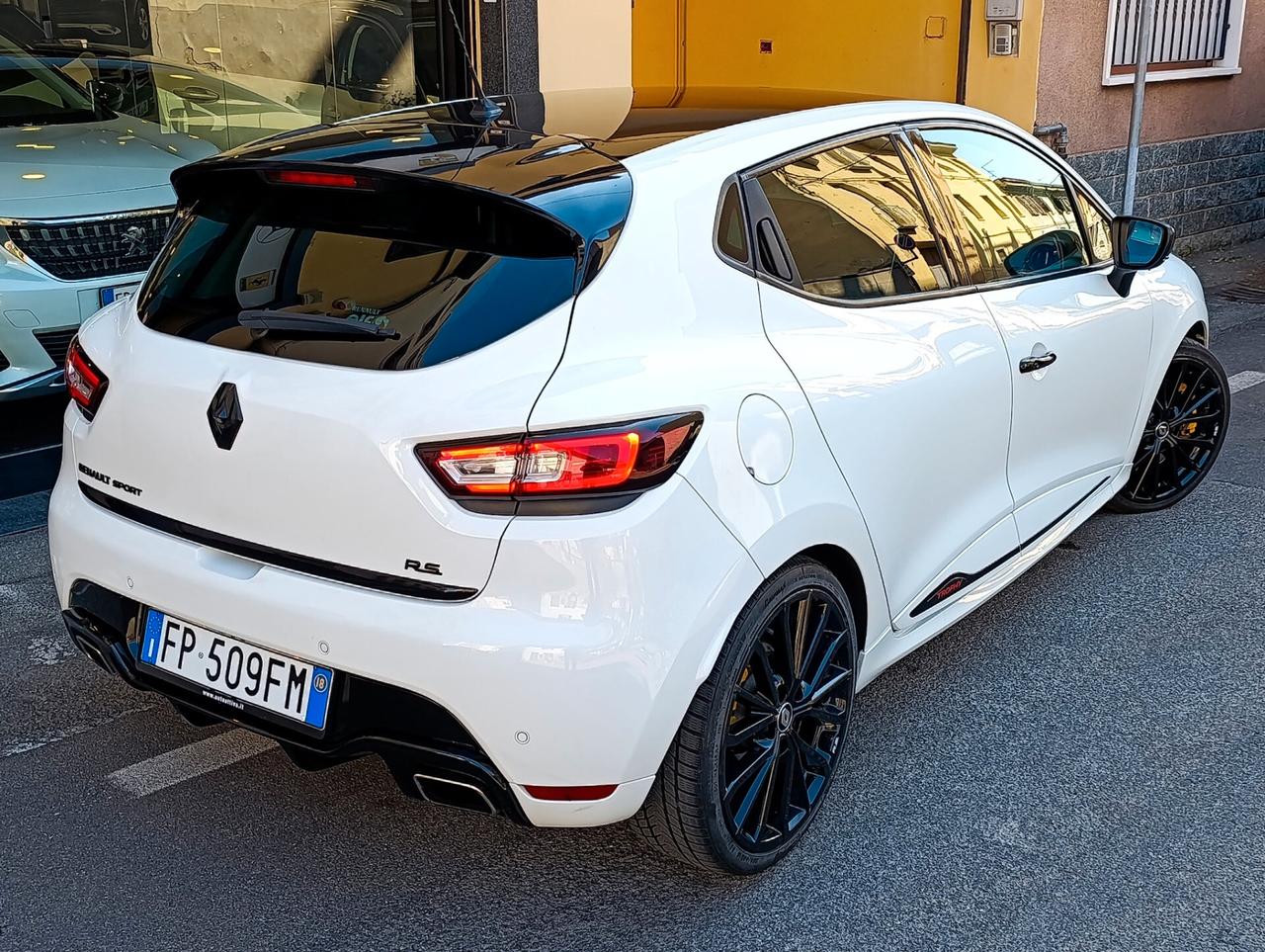 Renault Clio TCe 220CV EDC 5 porte Energy R.S. Trophy