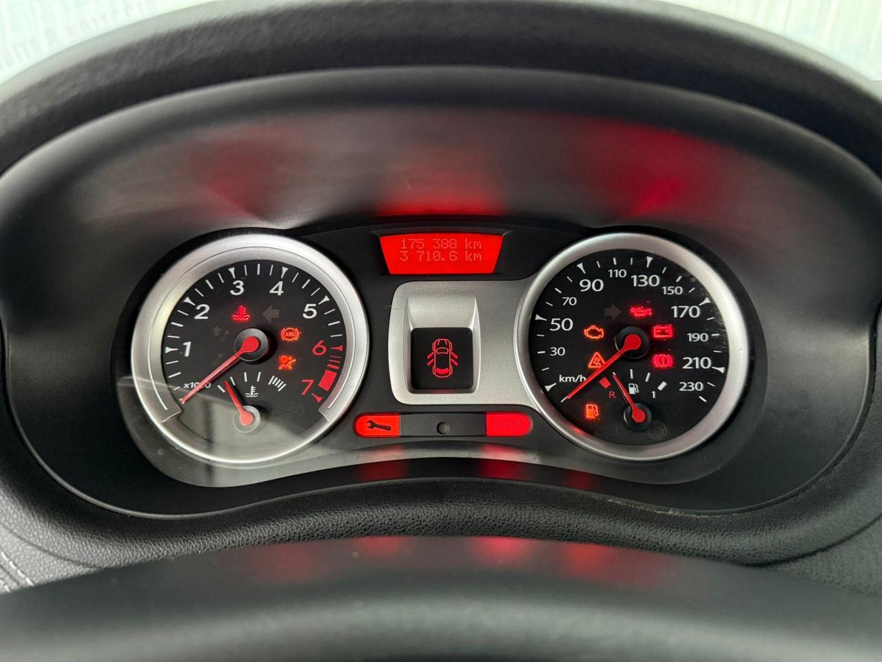 Renault Clio 1.2 Benz. 75cv 5 porte Navigatore