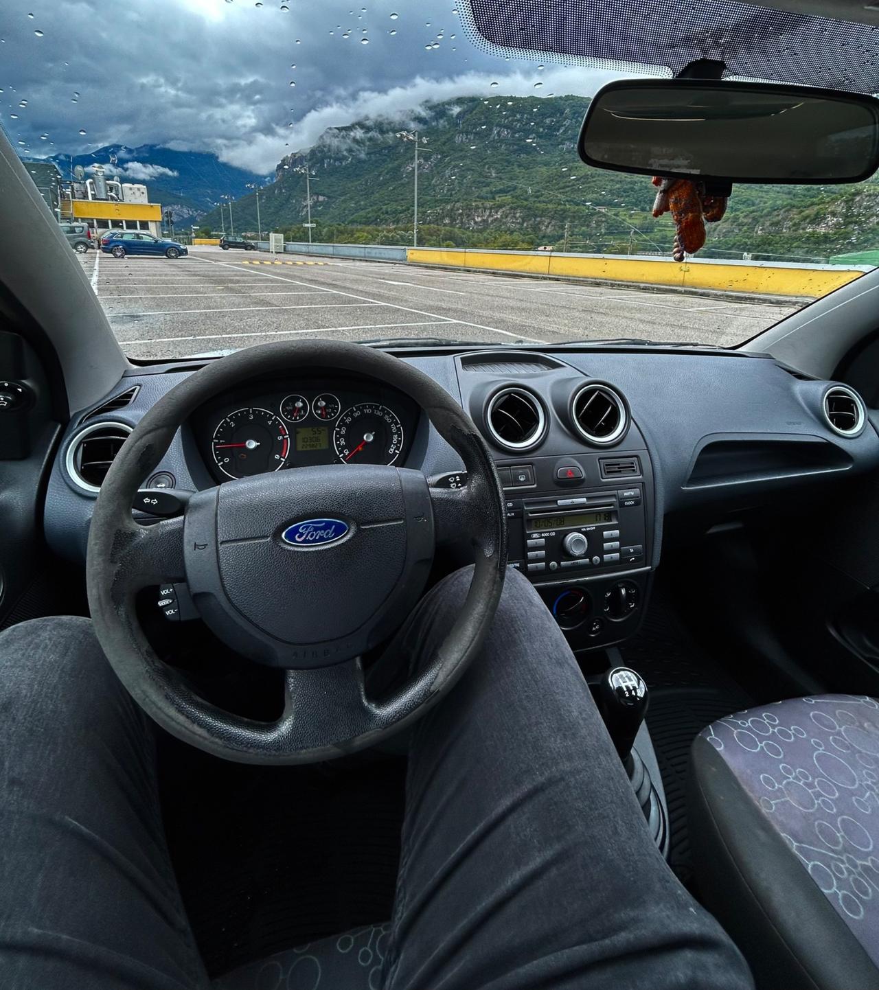 Ford Fiesta 1.4 TDCi 5p. Ghia Neopatentati