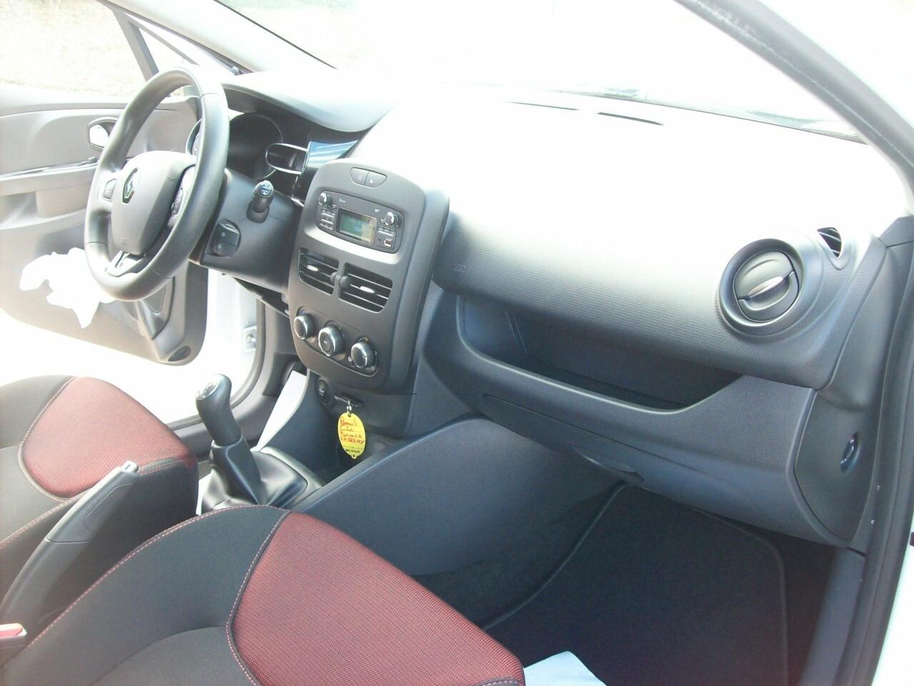 RENAULT CLIO 1.2 CV.75 5P LIFE "2015"
