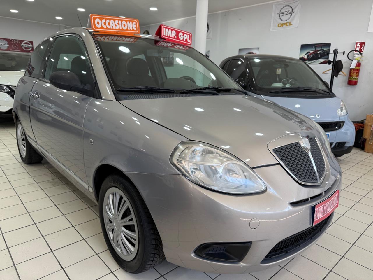 Lancia Ypsilon 1.2 gpl 150 mila km