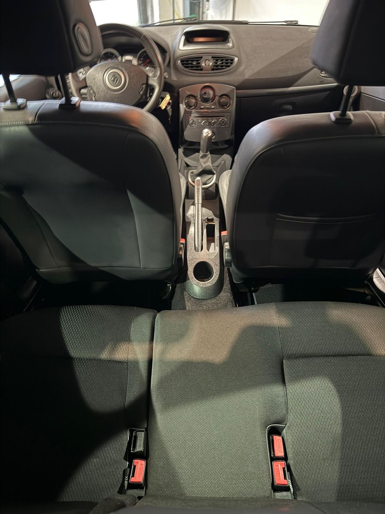 RENAULT CLIO 1.5 -NEOPATENTATI-UNICO PROPRIETARIO