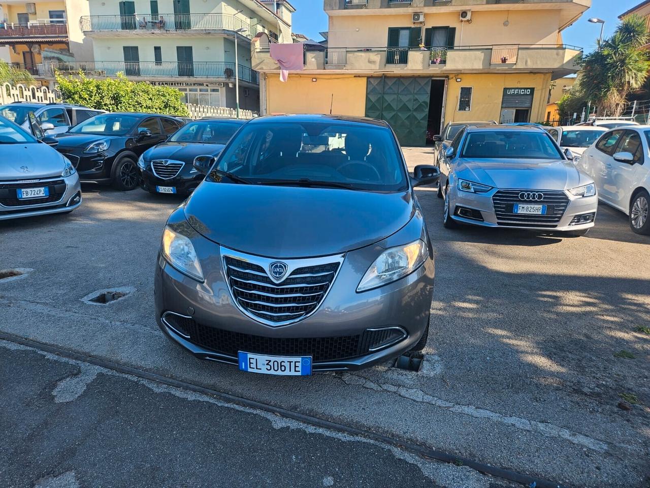 Lancia Ypsilon 1.2 Gold 2013