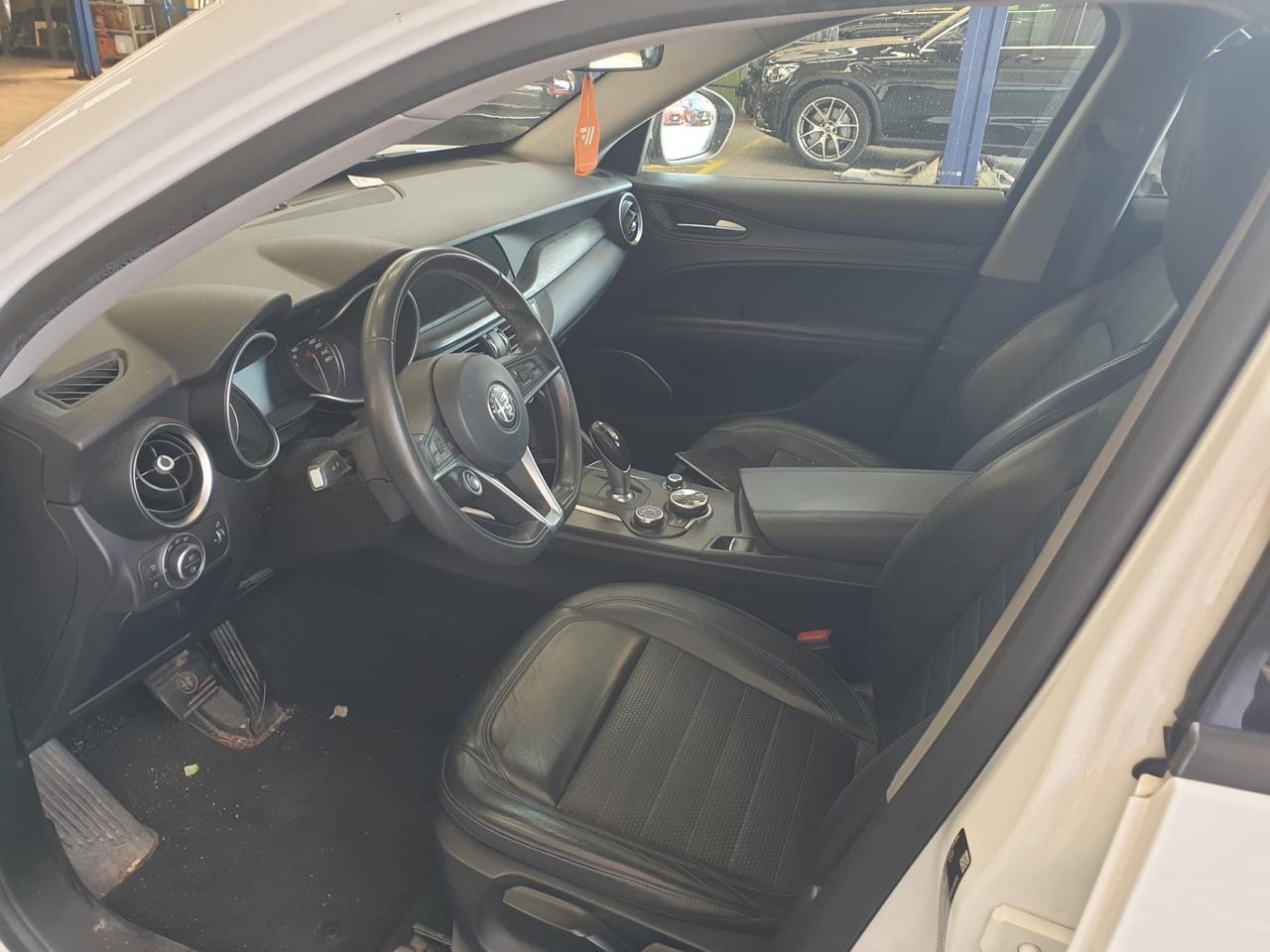 Stelvio 2.2 Turbodiesel 150 CV AT8 RWD Super