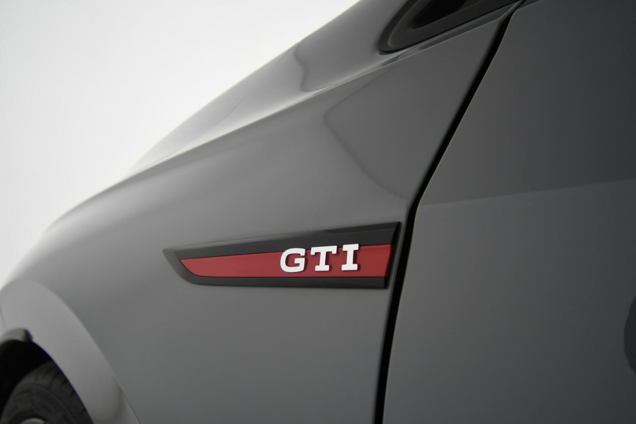 Volkswagen Golf GTI 2.0 TSI DSG