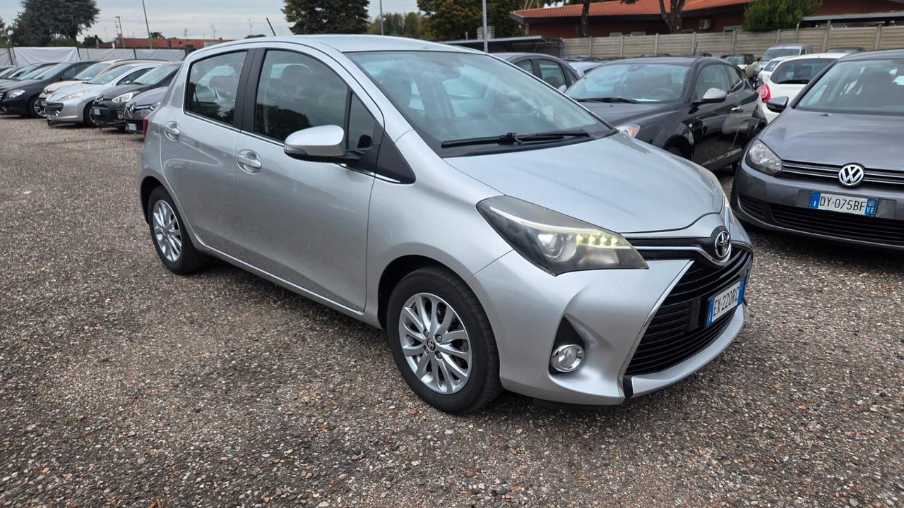 Toyota Yaris 1.0 benzina 5 porte lounge