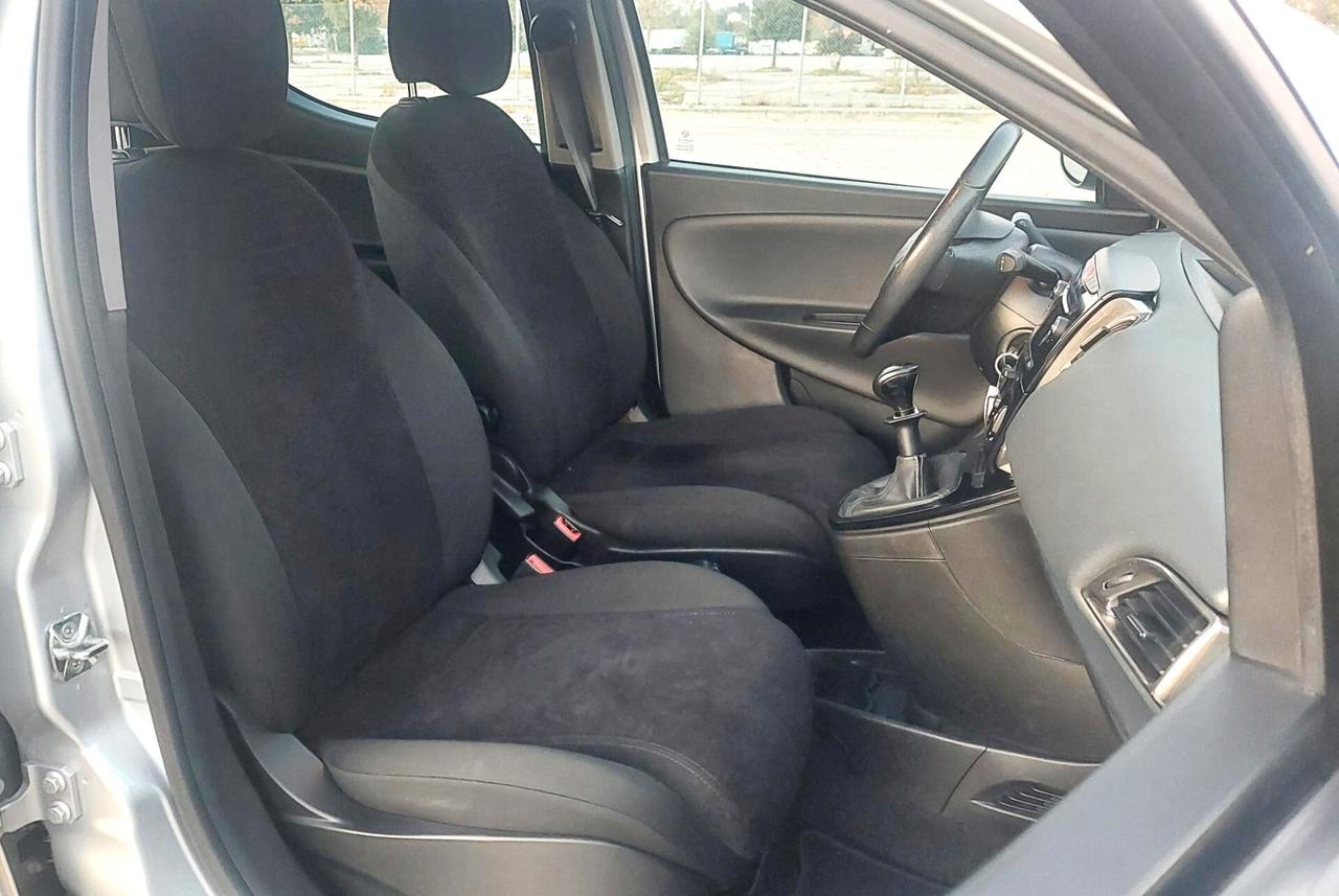 LANCIA YPSILON 1.2-UNICO PROPRIETARIO-NEOPATENTATI