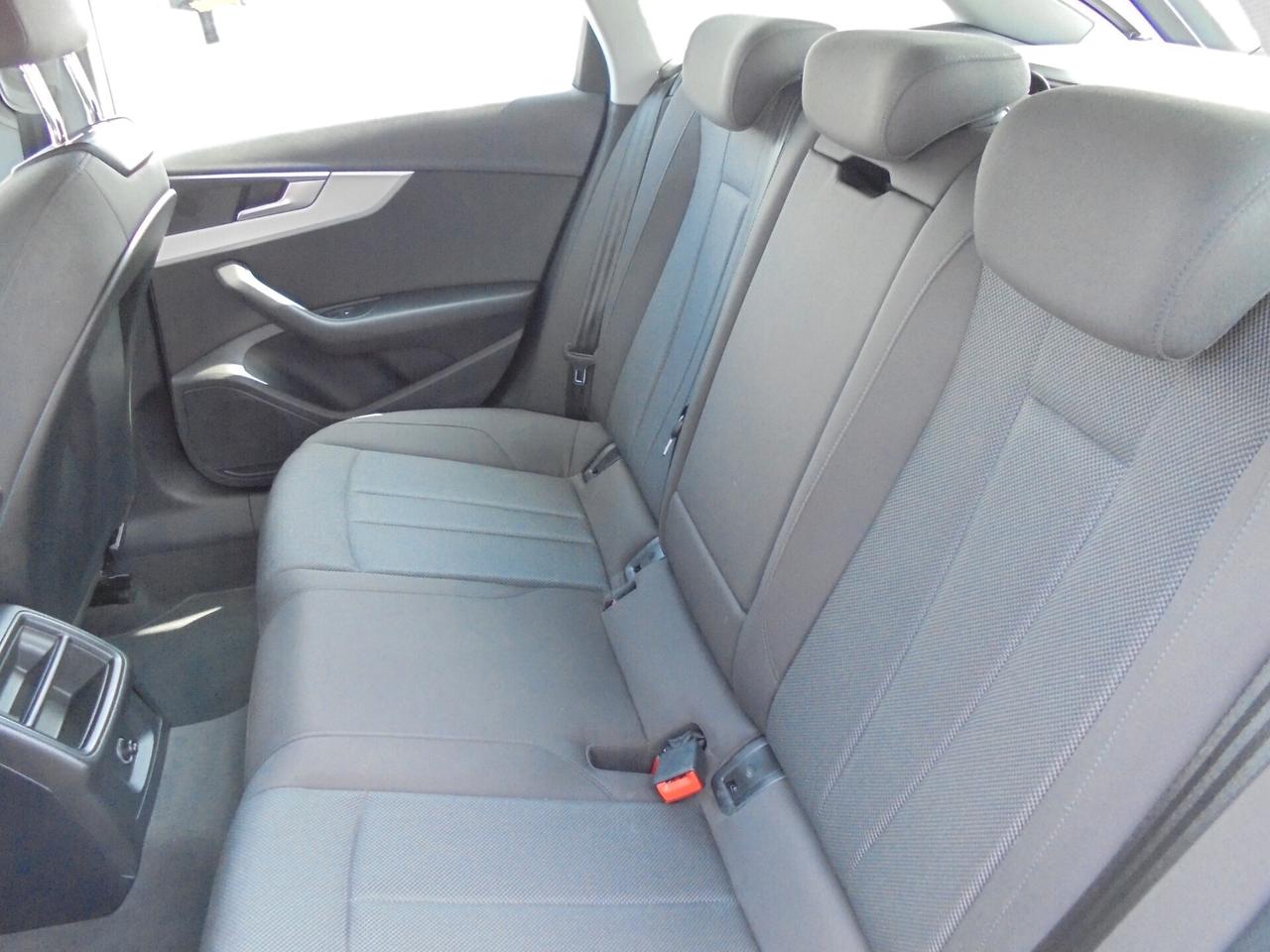 Audi A4 Avant 40 TDI S tronic Business