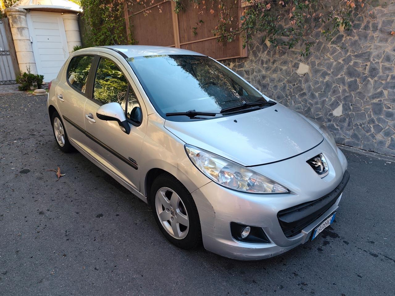 Peugeot 207 1.4 8V 75CV 5p. Gpl Leggi Bene