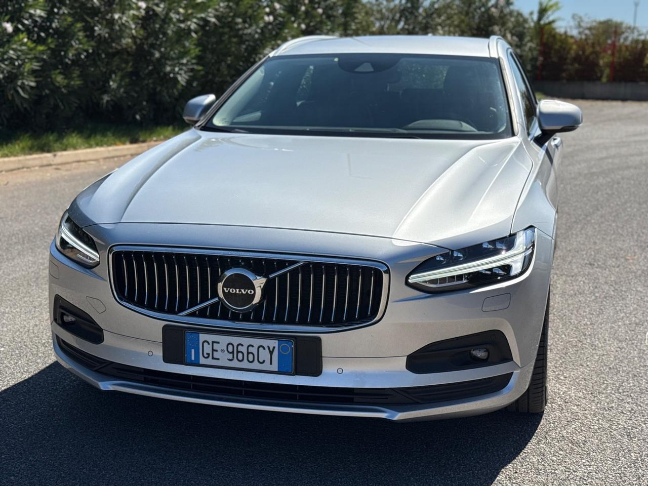 Volvo V90 B4 (d) Geartronic Momentum Business Pro