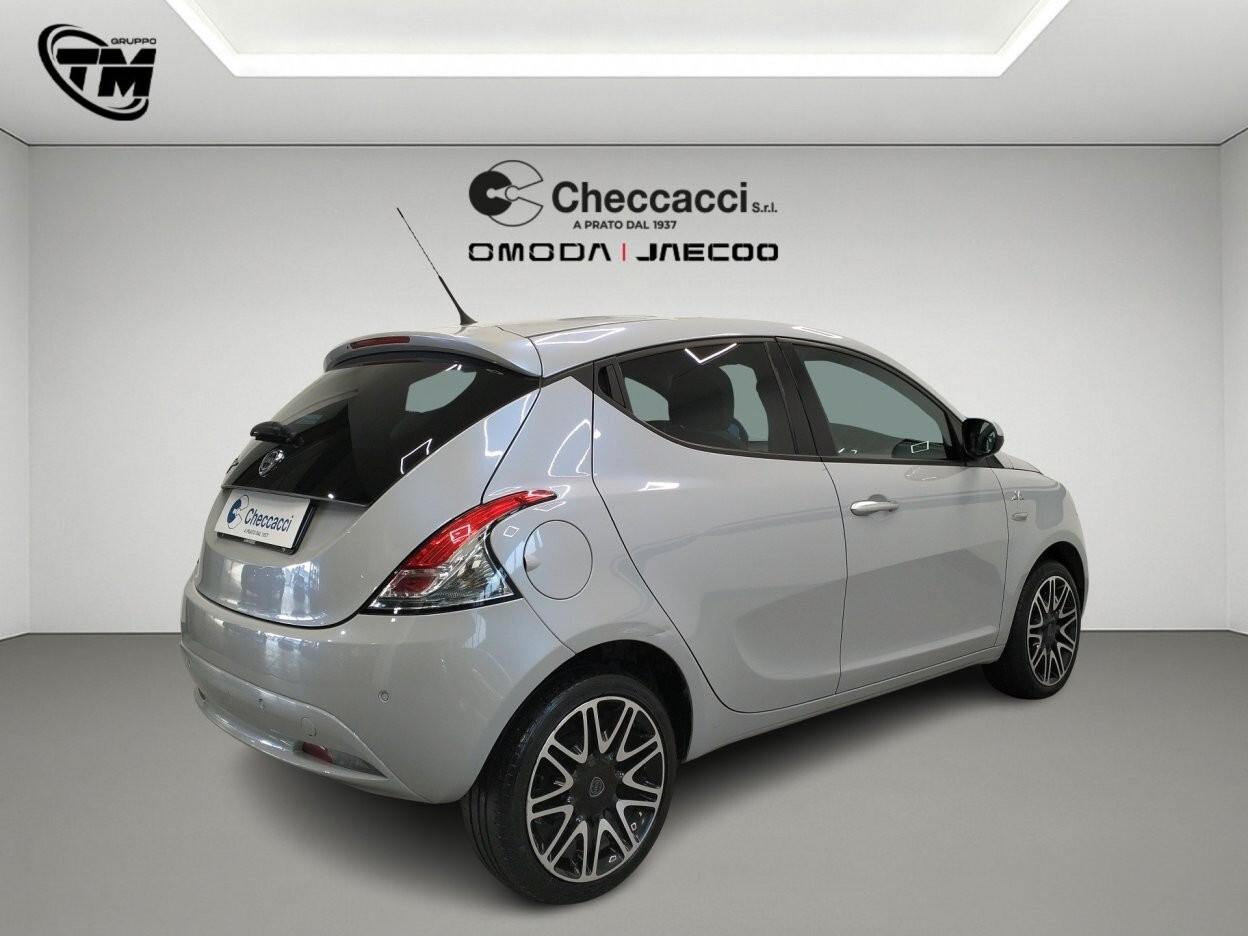 Lancia Ypsilon 1.2 69 CV 5 porte Mya