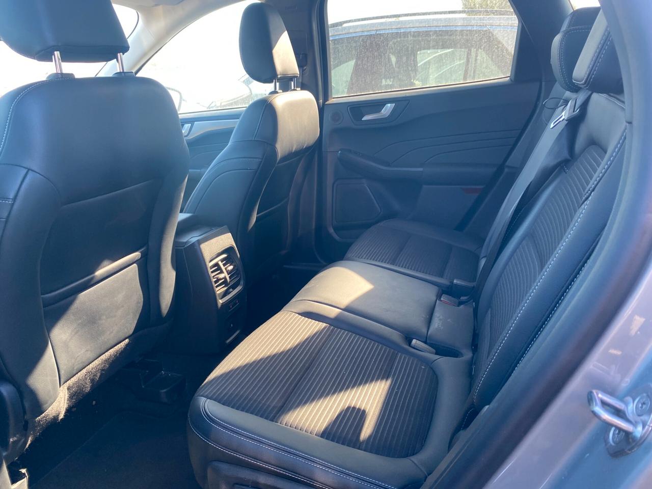 FORD KUGA 2.0 Ecoblue 2wd 120cv Autom. TITANIUM