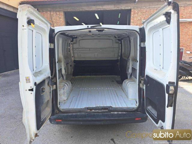 RENAULT Trafic T27 1.6 dCi 120CV + 22% IVA