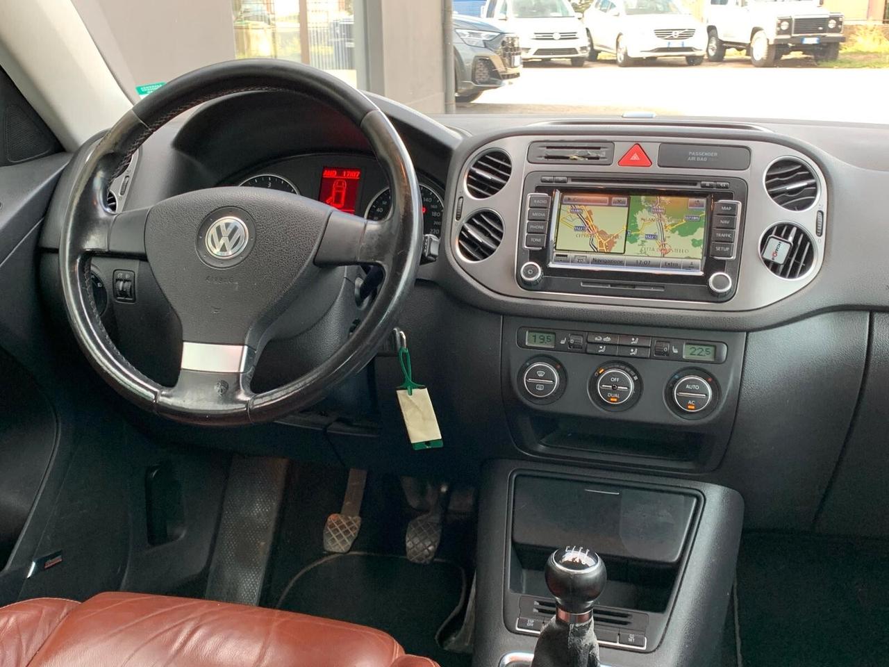 Volkswagen Tiguan 2.0 16V TDI DPF 4motion Sport & Style (18°)