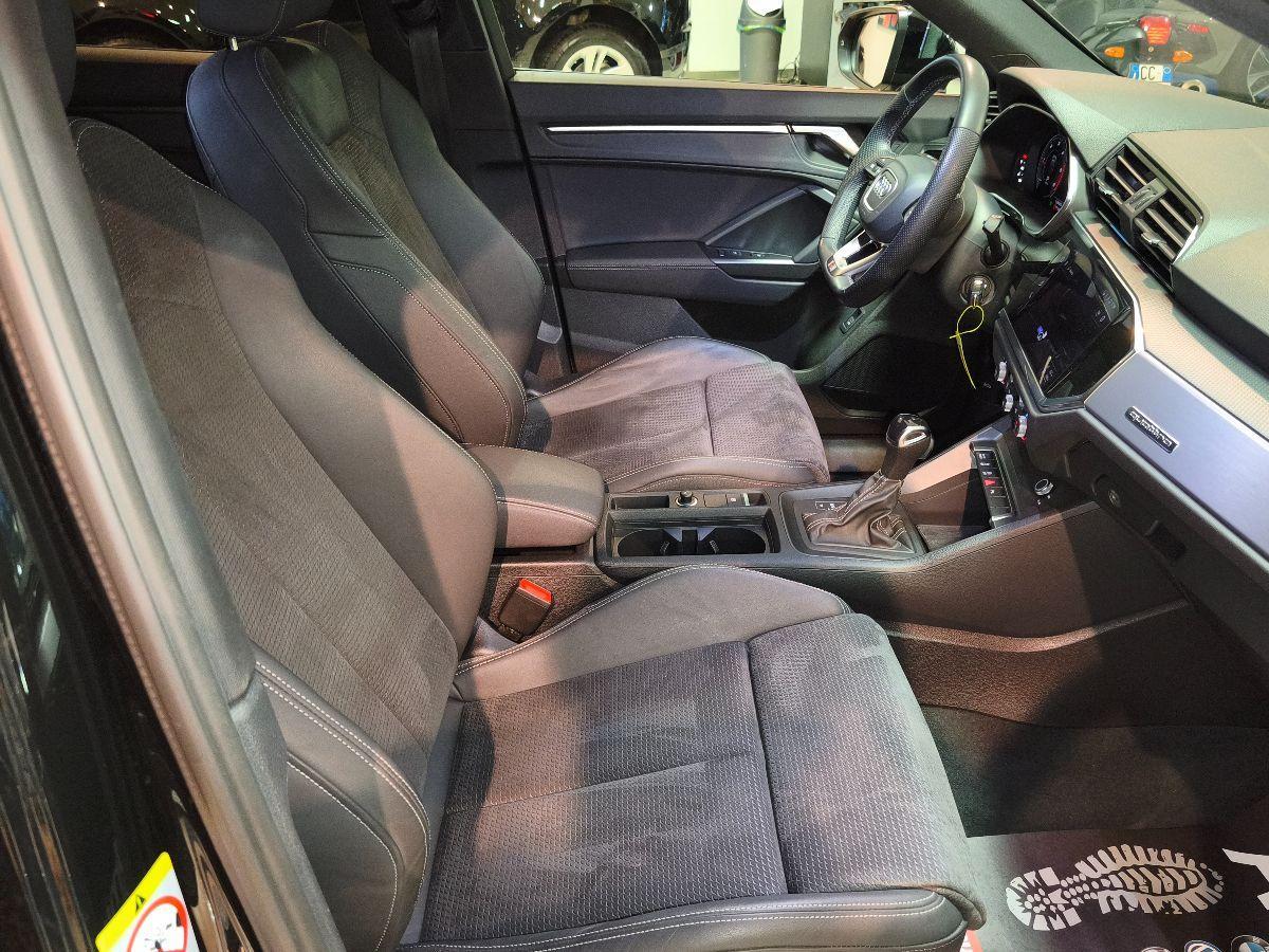 AUDI Q3 Sportback SPB 40 TDI Identity Black S-line