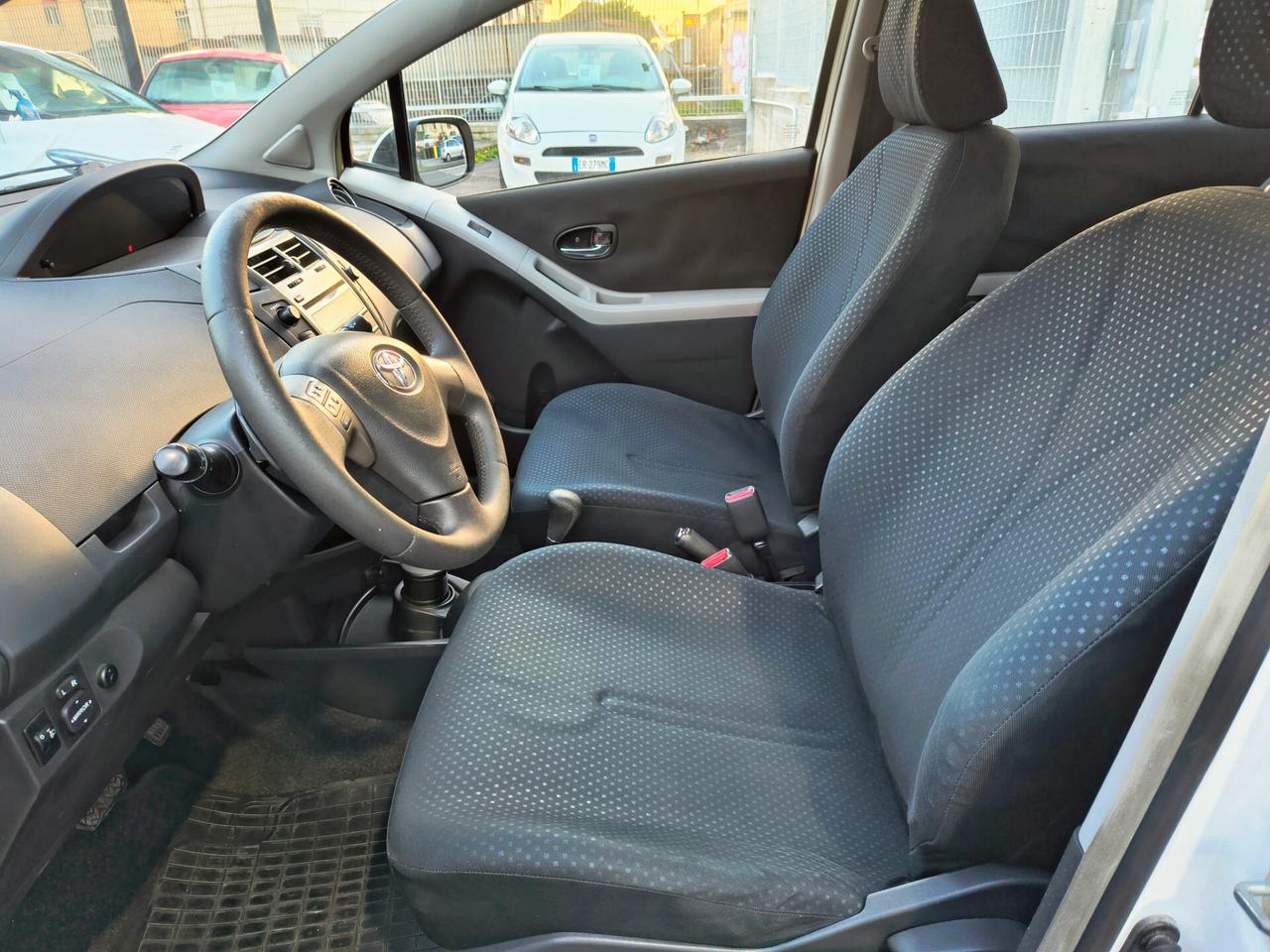 TOYOTA YARIS 1.4 DIESEL CAMBIO AUTOMATICO FINE 2010