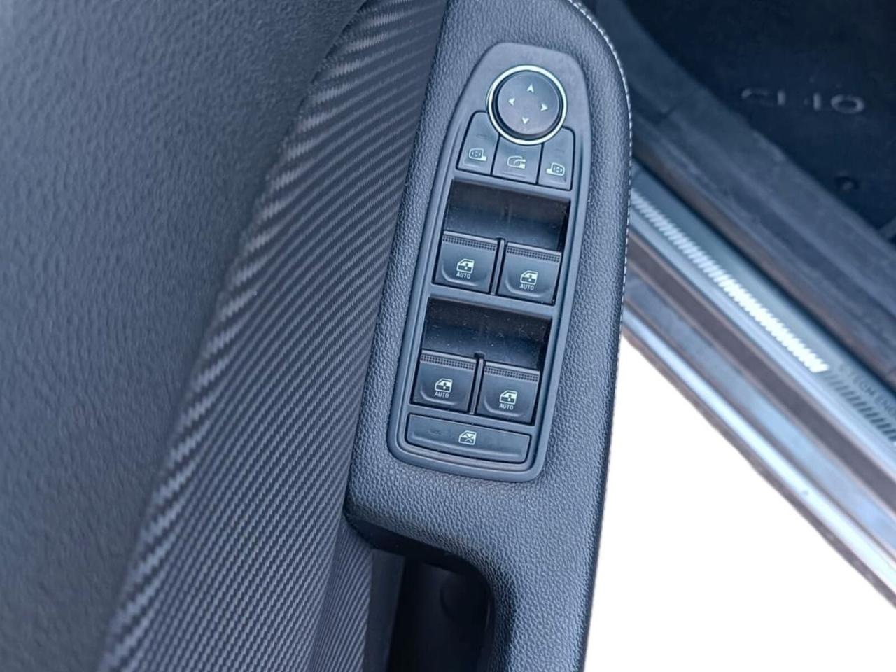 Renault Clio Full Hybrid E-Tech 145 CV 5 porte Engineered