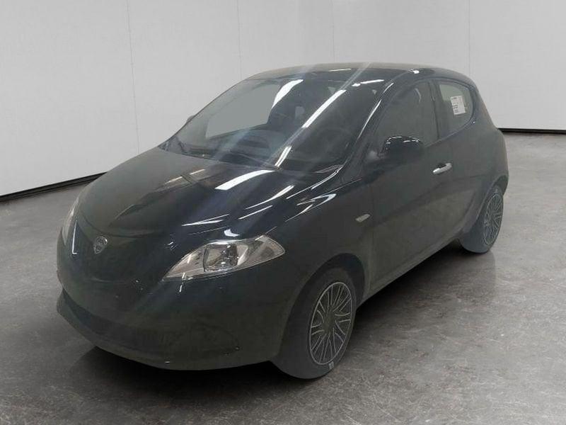 Lancia Ypsilon 1.0 firefly hybrid Platino s&s 70cv