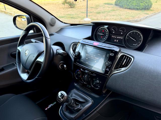 LANCIA Ypsilon GOLD+NAVI CARPLAY+SENSORI+LED
