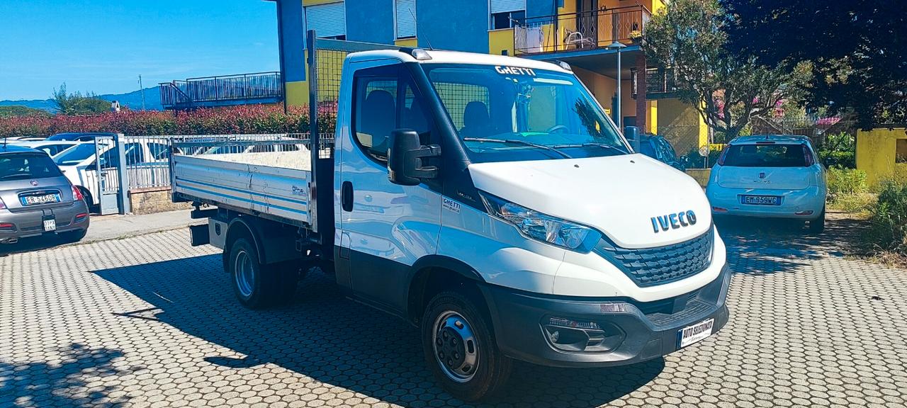 Iveco Daily 35C12 ribaltabile trilaterale
