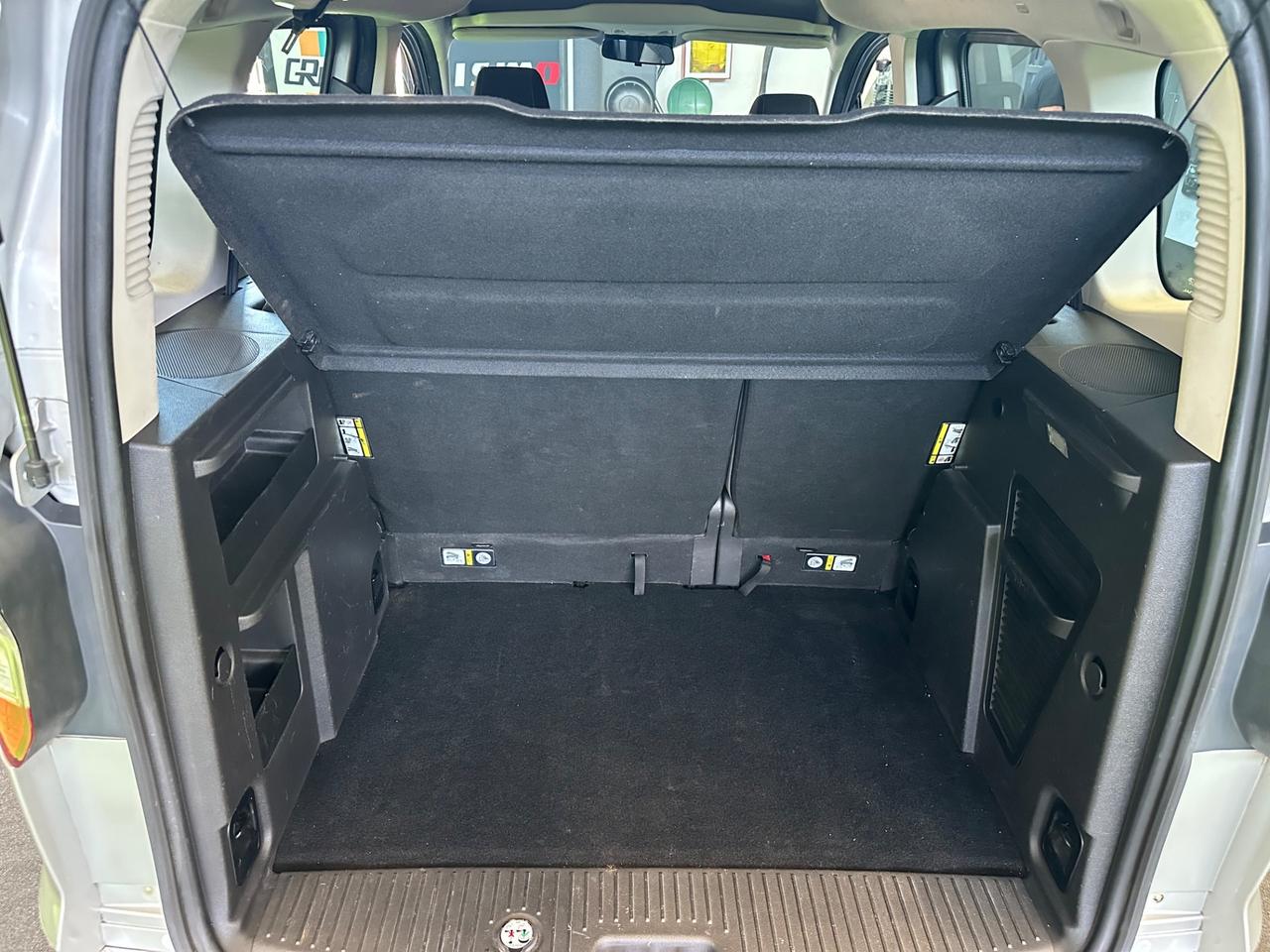 Ford Tourneo Courier 1.0 EcoBoost 100 CV Plus