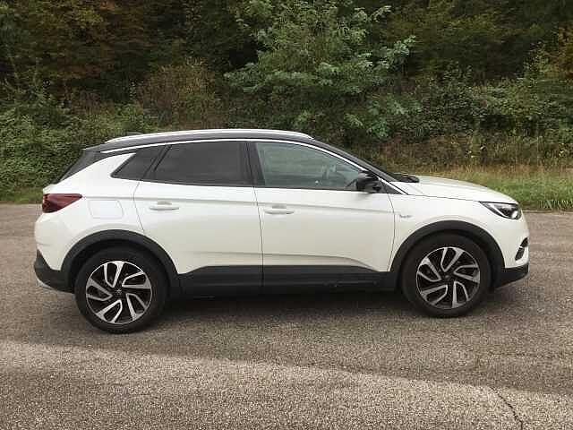 Opel Grandland X Ultimate 2.0 TD 177 cv at8 - Veicolo Usato