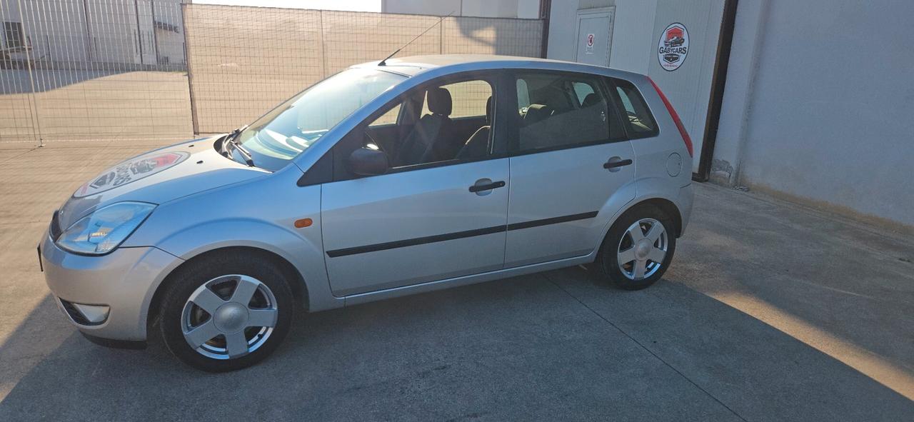 Ford Fiesta 1.2 16V 5p. Ambiente