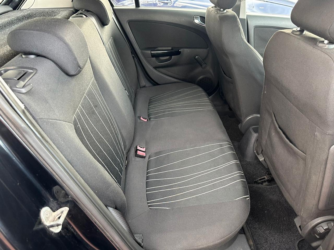 Opel Corsa 1.2 5 porte