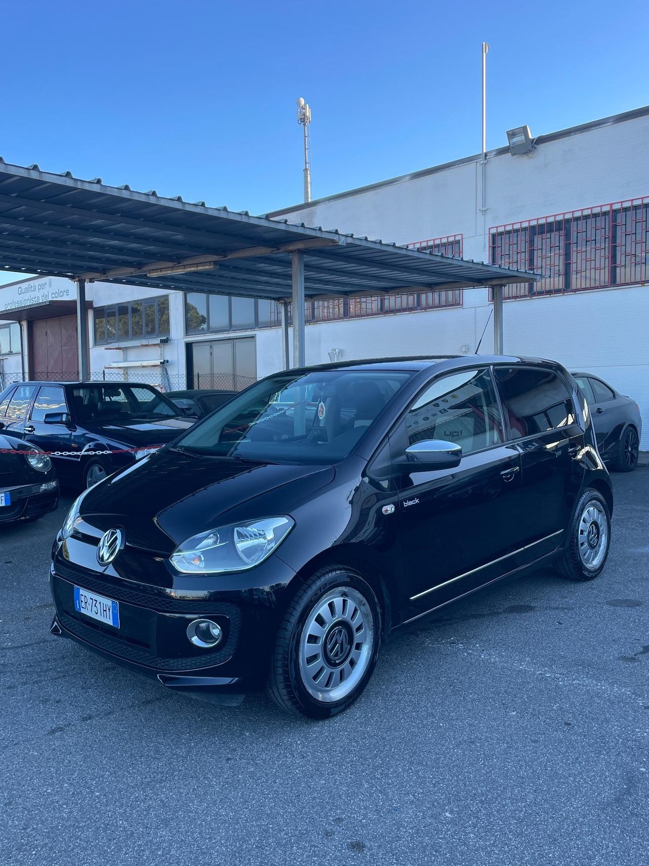 Volkswagen UP high up BLACK EDITION
