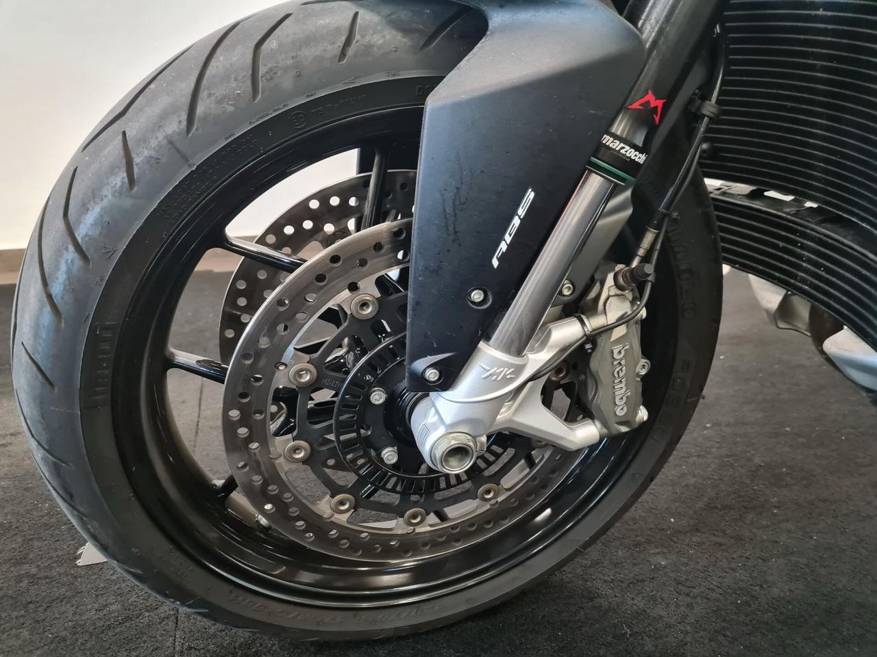 MV AGUSTA STRADALE 800