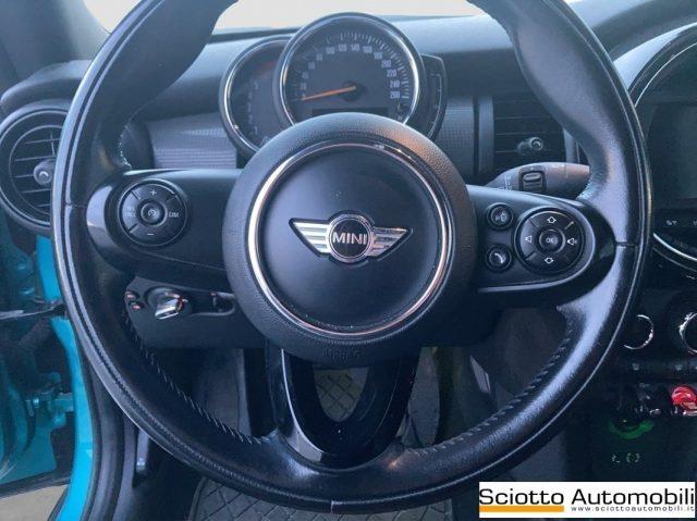 MINI Mini 1.5 Cooper D Cabrio