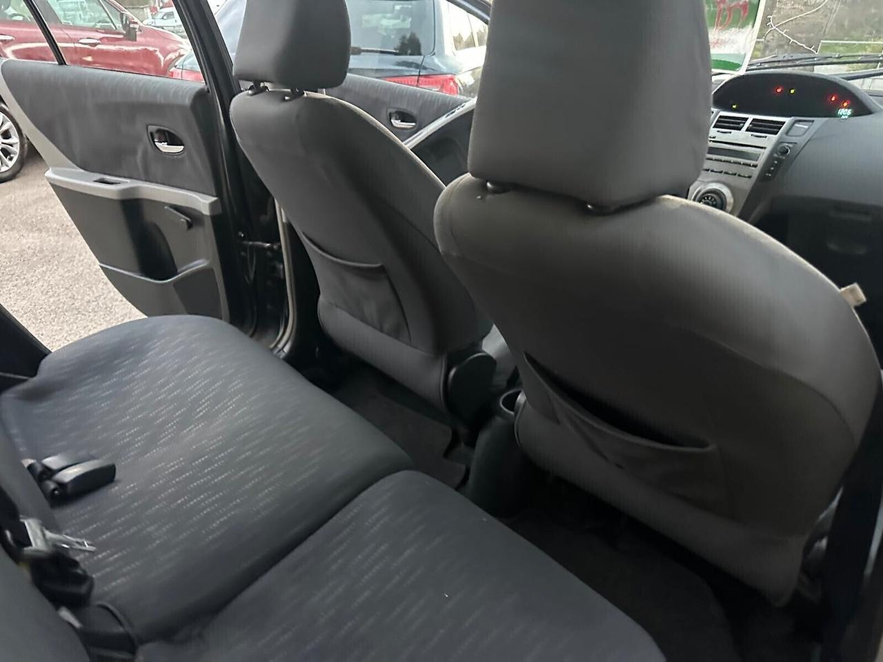 Toyota Yaris 1.3 BENZ 5 porte Sol
