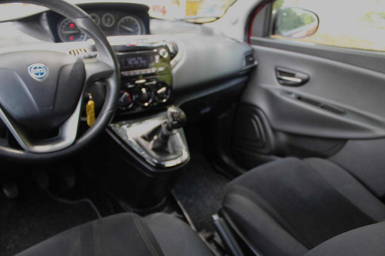 Lancia Ypsilon 1.2 69 CV 5 porte S&S Gold NEO PATENTATI MOLTO BELLA