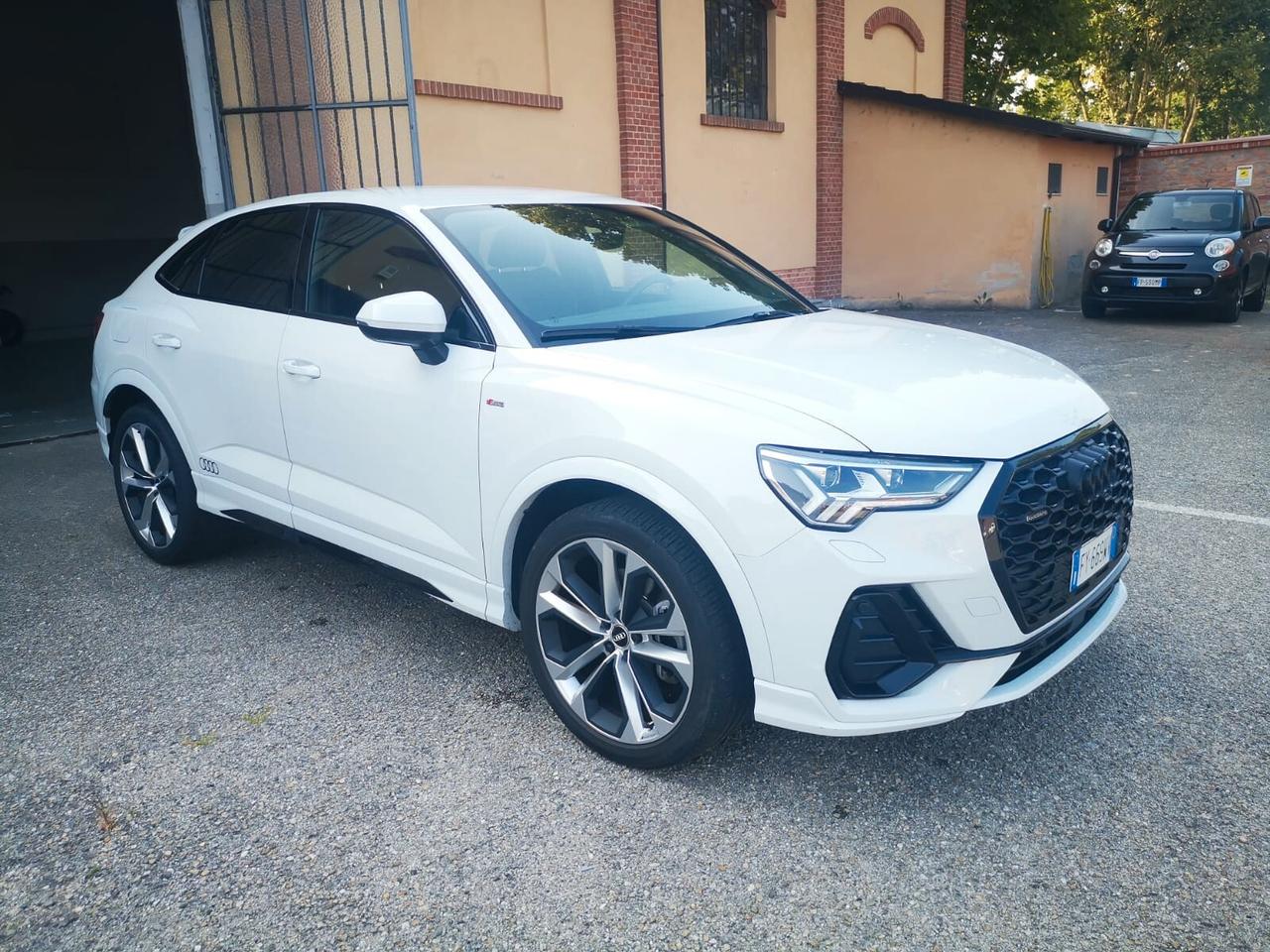 Audi Q3 40 TFSI quattro S tronic S line edition